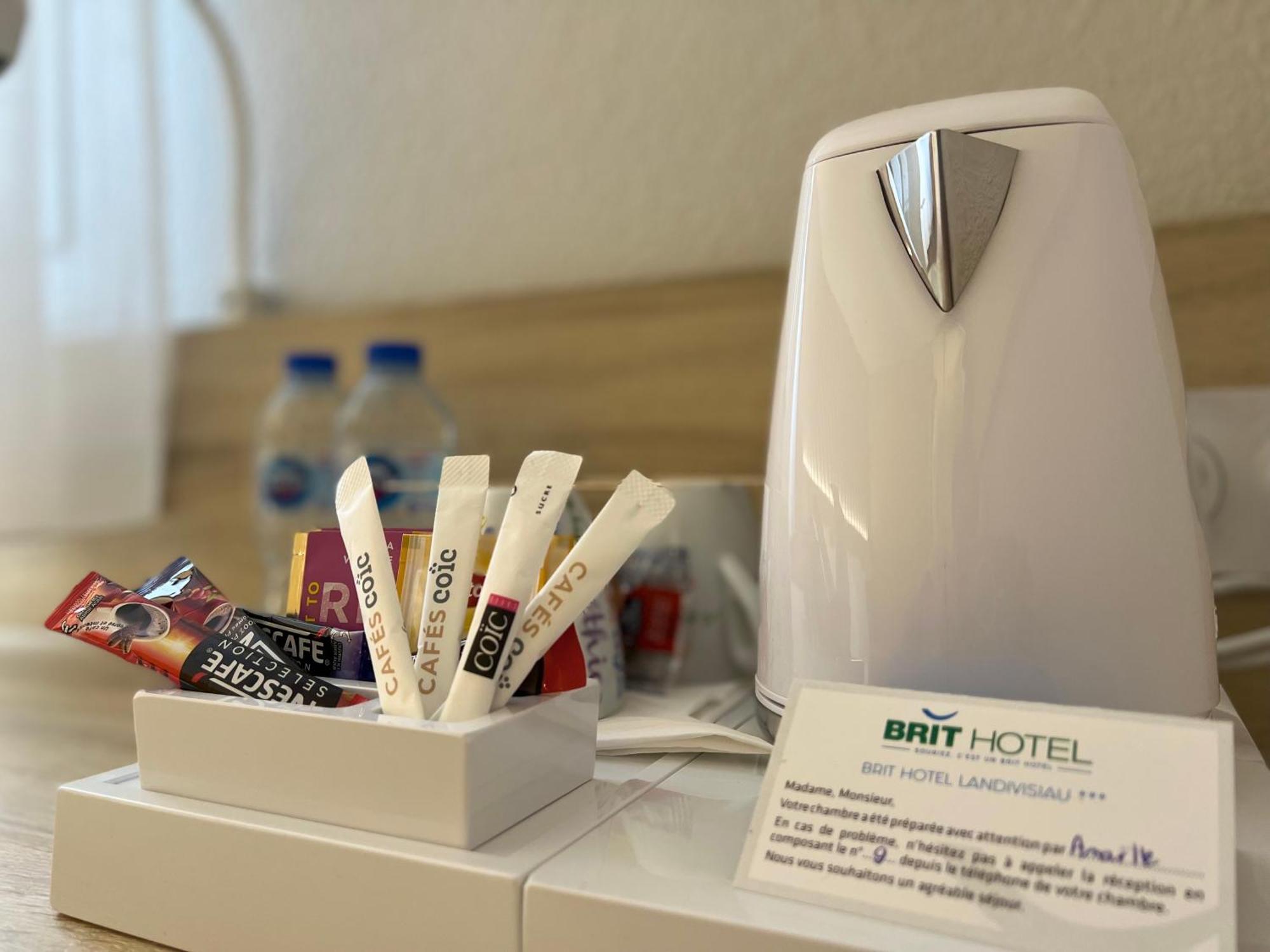 Brit Hotel Landivisiau Eksteriør bilde